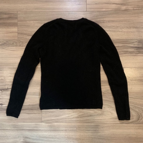 Ellen Tracy Cashmere V Neck Sweater - Picture 2 of 5